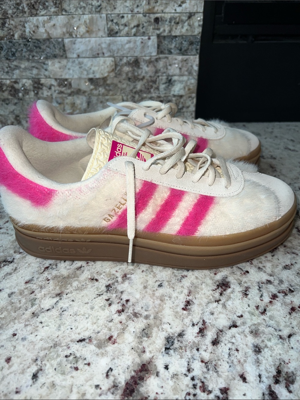 GAZELLE BOLD SHOES